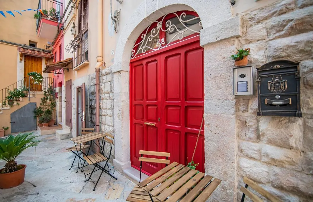 Redmood Guesthouse-1